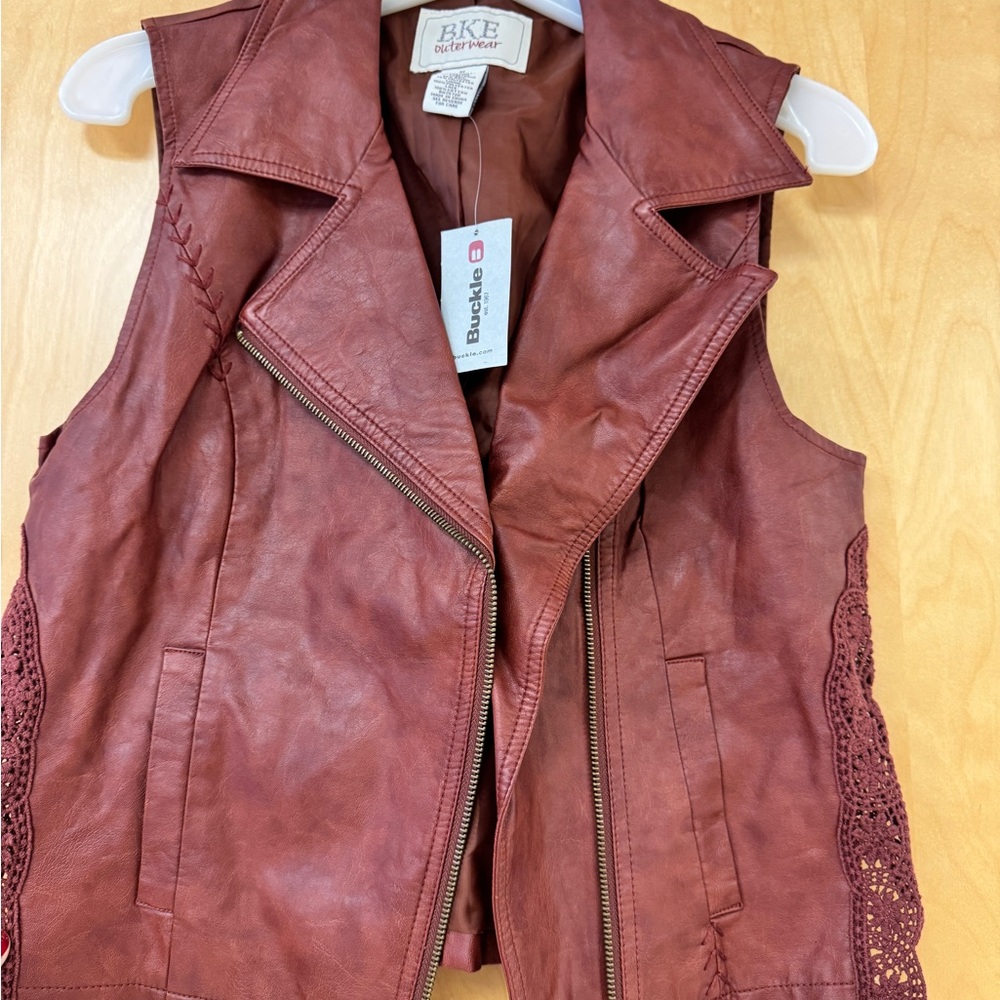 BKE Women's Burgundy Sleeveless Vest